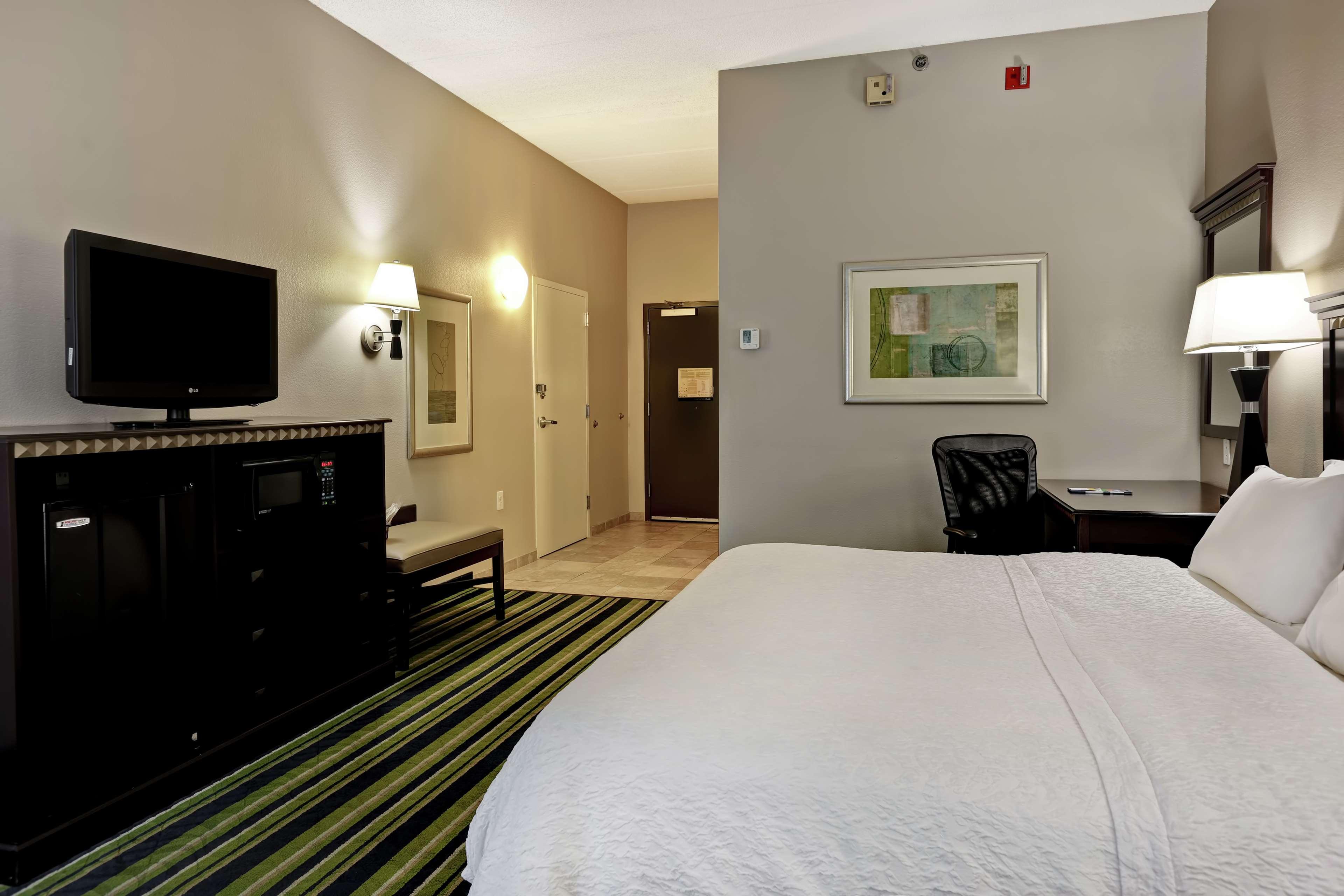 Hampton Inn Atlanta-Woodstock Dış mekan fotoğraf