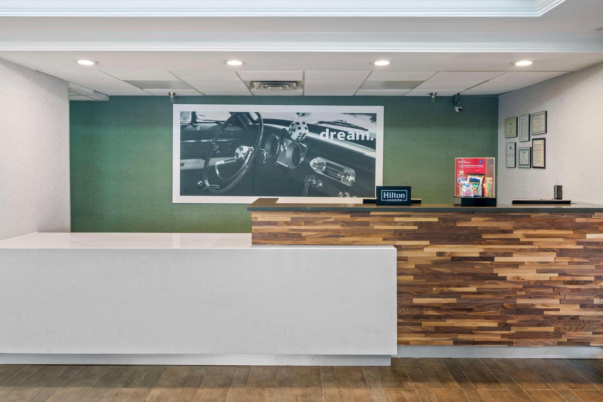 Hampton Inn Atlanta-Woodstock Dış mekan fotoğraf